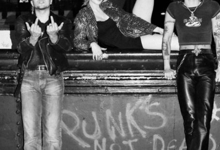 Predictive Models - The Generation band, one night in Camden